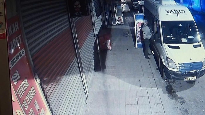 Diyarbakır’da pazarcının terazisini çalan hırsız polis tarafından yakalandı