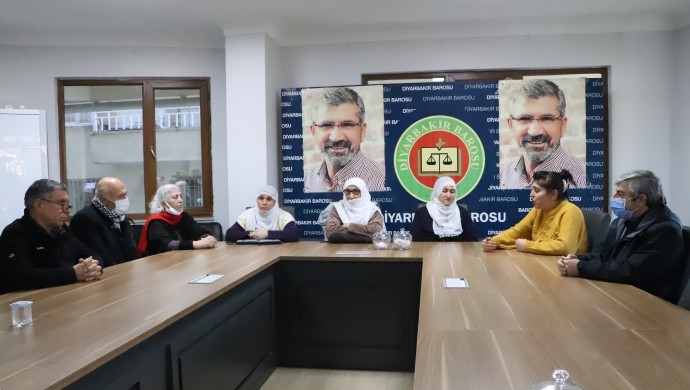 Adalet Nöbeti’nde yeni yılda hasta tutuklular için tahliye çağrısı
