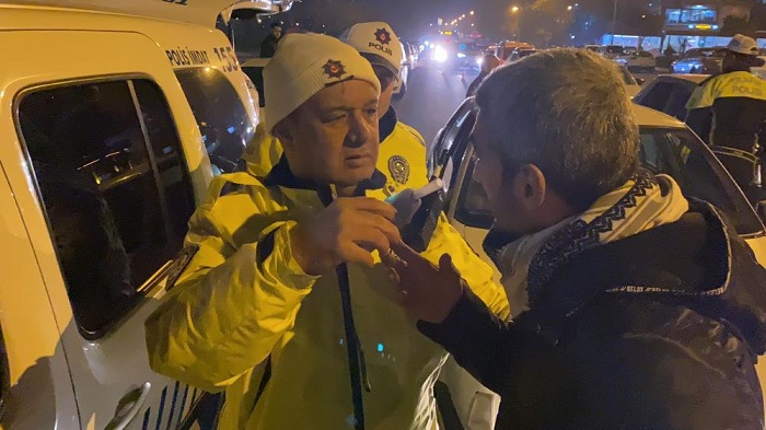 Diyarbakır’da yeni trafik ceza tarifesi alkollü sürücülere kesildi