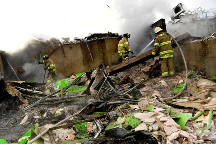 Yangın faciası: Yaklaşık bin ev yandı