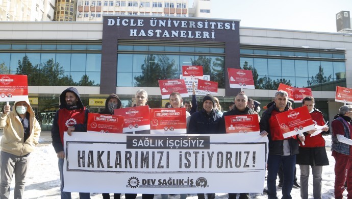 Dev Sağlık-İş'ten sağlık işçileri için imza kampanyası; ‘Haklarımızı istiyoruz’