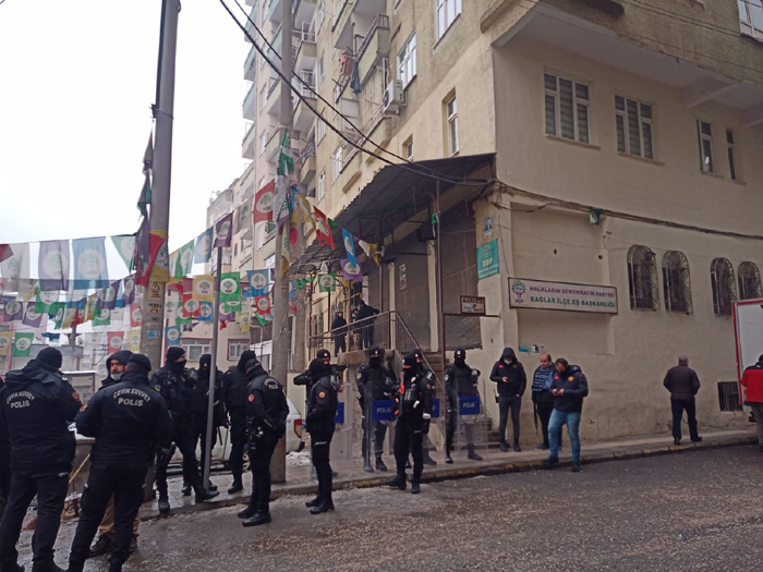 DBP Diyarbakır il binasına operasyon