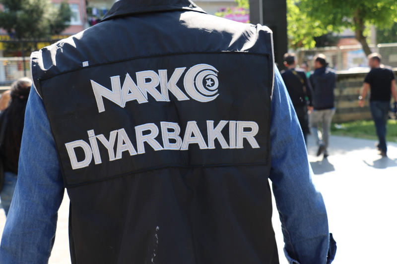 Uyuşturucu ile mücadelede Diyarbakır polisi birinci