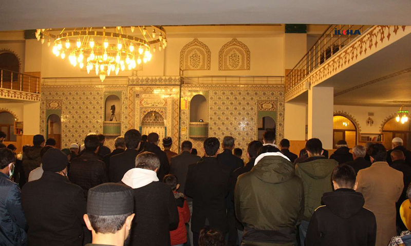 VİDEO HABER - Diyarbakırlılar Beraat Gecesi’nde camileri doldurdu
