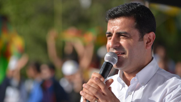 Demirtaş, Newroz'u kutladı: Sesiniz Edirne'ye kadar ulaşıyor