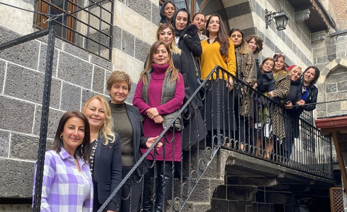 Demet Sabancı, Diyarbakır’da girişimci kadınlarla buluştu