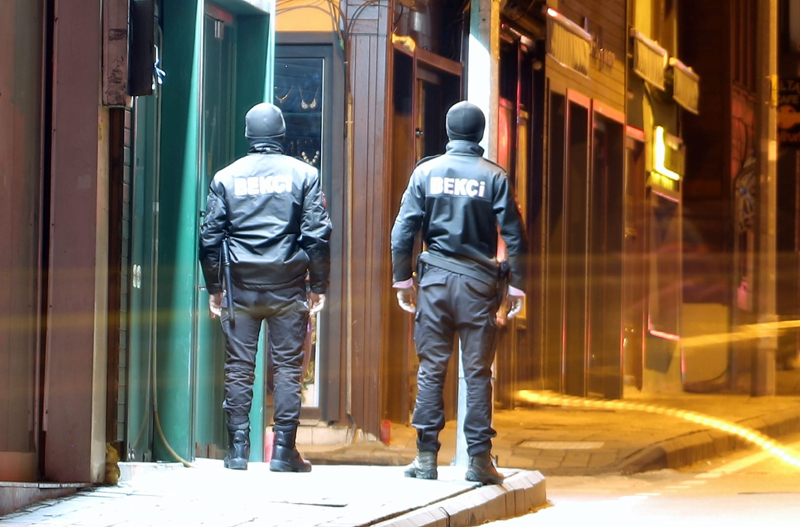 Gece bekçileri suçlulara göz açtırmıyor!
