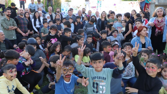 Kürt Dil Bayramı'nda çocuklar için atölye!