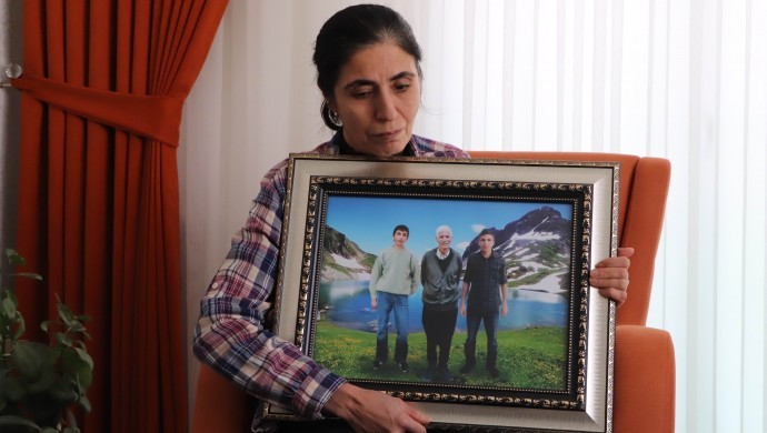 26 yıldır cezaevinde; 83 Yaşındaki Emin Özkan’ın kızı: İletişim bitti, sadece birbirimize bakıyoruz