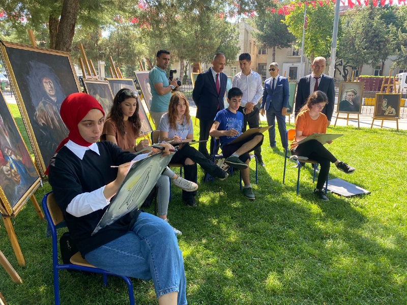 Diyarbakır’da Meslek Eğitim Fuarı’ düzenledi