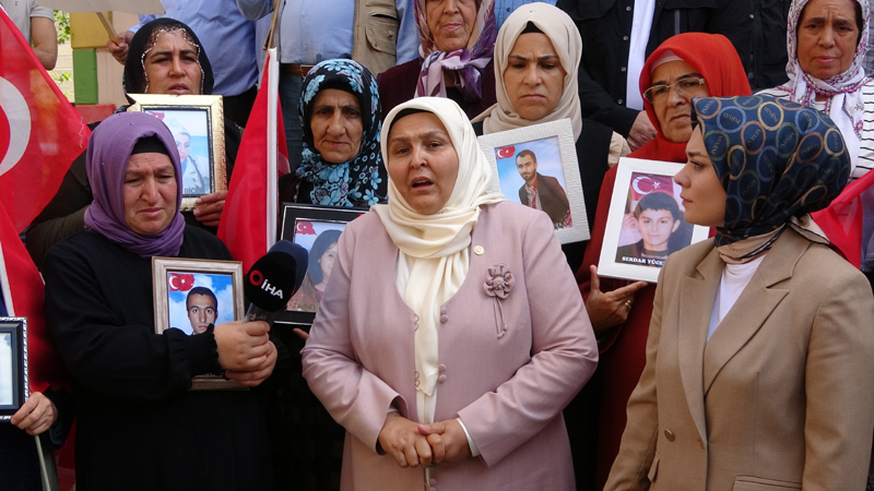 ‘Buradaki anneler çocuklarını istiyor’