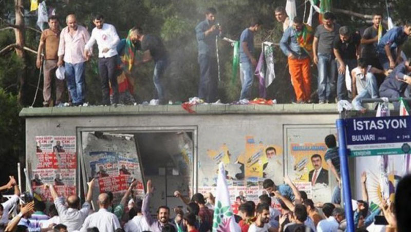 HDP mitingine saldırıda 10 polisin beraatine onama