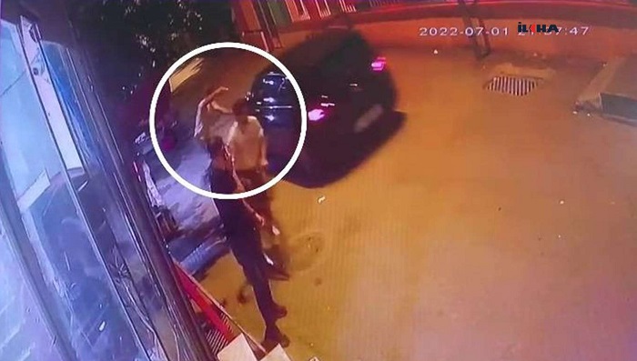Diyarbakır'da ateş açılan otomobildeki kadın başından vuruldu