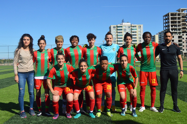 Amedspor'un kadın futbolcular rahatladı