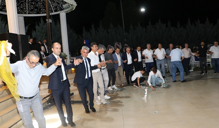 Diyarbakır sanayicileri düğünde bir araya geldi