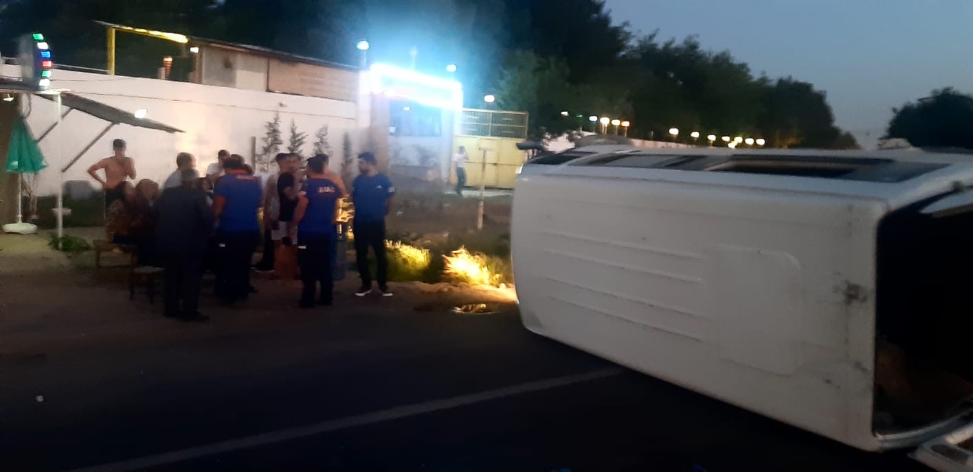 Otomobil ile minibüs çarpıştı: 5 yaralı