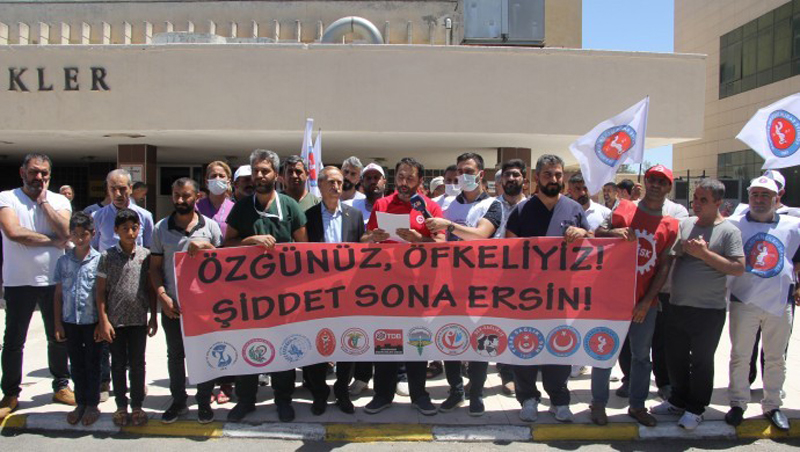 ‘Üzgünüz, öfkeliyiz şiddet sona ersin’