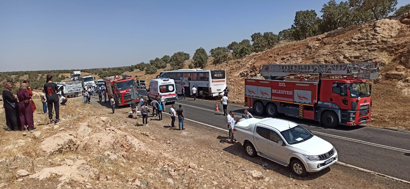 Diyarbakır yolcu otobüsü kaza yaptı: 1 ölü, 12 yaralı