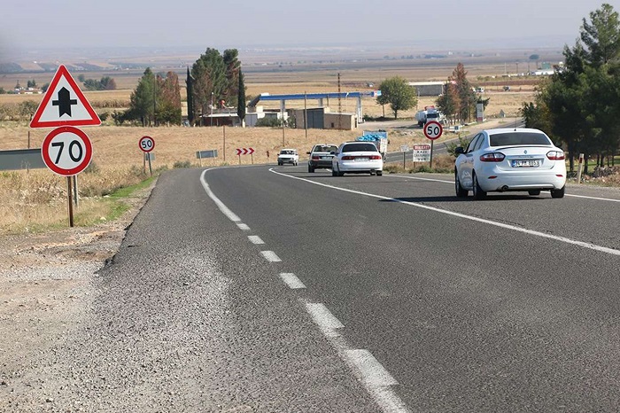 Köy İçi ve Köy Yolu Parke Yapım İş Yapılacaktır