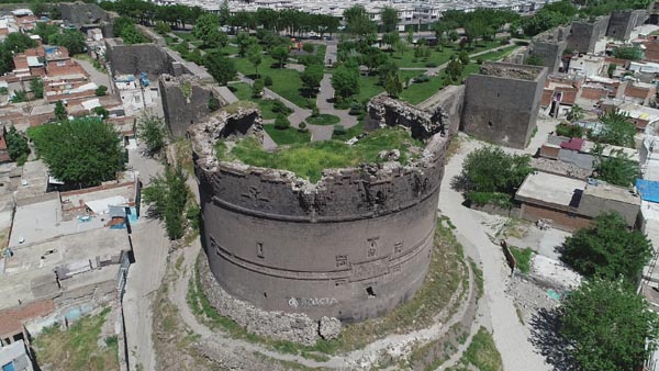 Diyarbakır ‘Sur Kültür Yolu Festivali’nde ziyaretçi rekoru kırdı