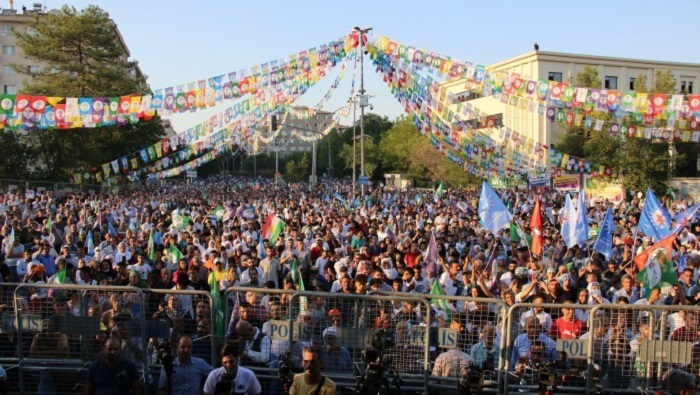 HDP’nin 'Diyarbakır Çözüm Biz’de mitingi; Hesap vermeden helalleşmeyiz