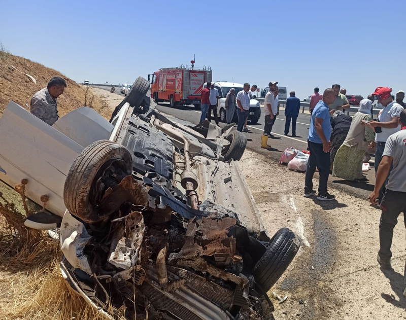 Diyarbakır'da seyir halindeki araç şarampole yuvarlandı; 1 yaralı