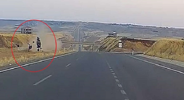 Video Haber - Diyarbakır’da 14 kez takla atan motosiklet sürücüsü ağır yaralandı