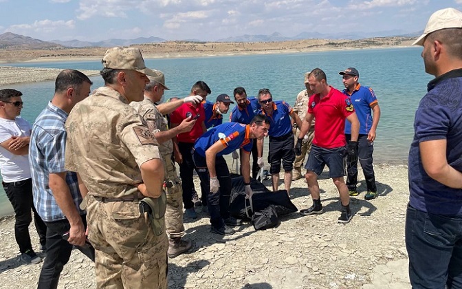 Diyarbakır'da baraj gölüne giren çocuk boğuldu