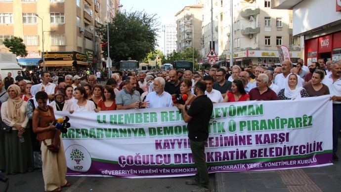 Diyarbakır’da kayyım protestosu