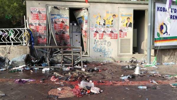 HDP mitingine yönelik saldırıda 5 polis hakkında suç duyurusu