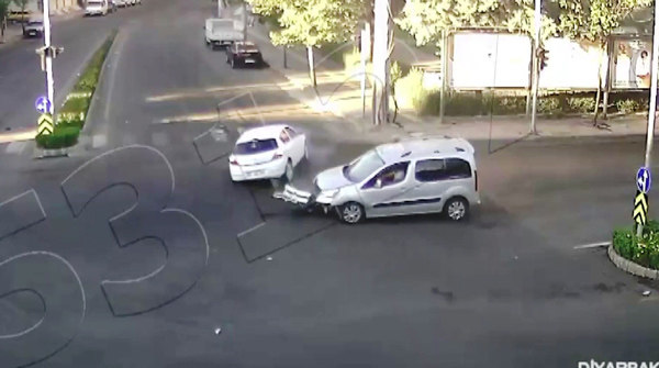 Video Haber; Trafik kazaları kameralara yansıdı