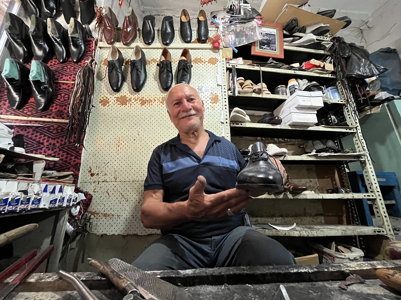 Ayakkabı doktoru 62 yıldır işini aşkla yapıyor
