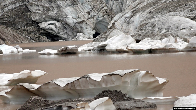 Küresel ısınma Cilo Buzullarını yok ediyor