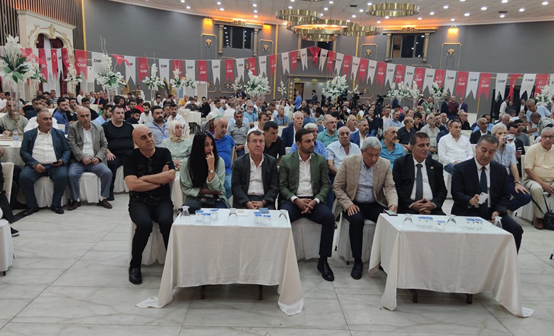 CHP Diyarbakır Olağanüstü İl Kongresi'nde Atik'in listesi kazandı