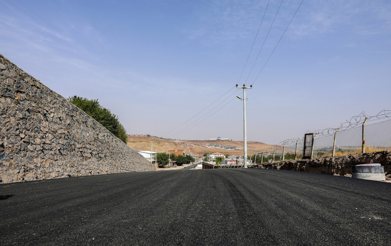 Eski Mardin yolunda asfalt çalışmaları sürüyor!