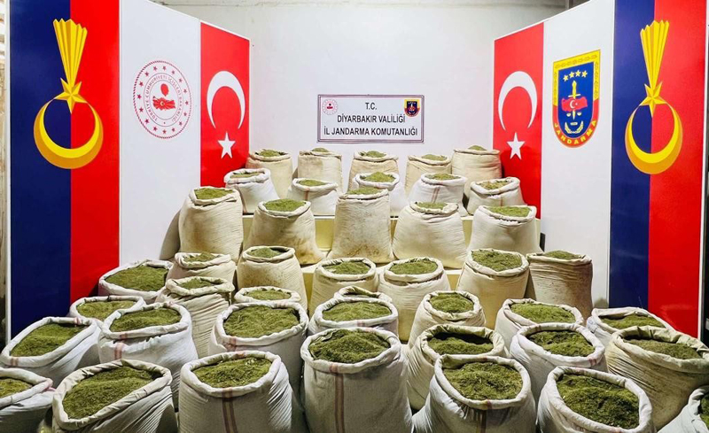 Diyarbakır’da 3 ton 470 kilogram kubar esrar ele geçirildi