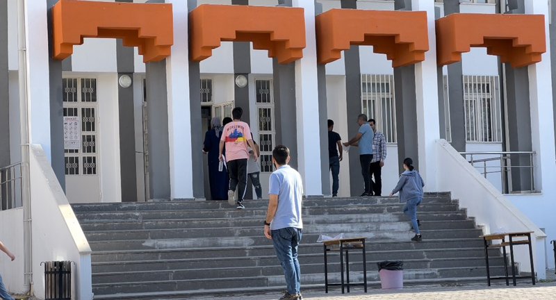 Diyarbakır’da üç öğrenci sınavı 1 dakika ile kaçırdı