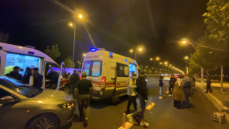 Diyarbakır’da zincirleme trafik kazası: 5 yaralı