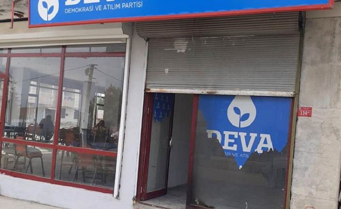 DEVA Partisi Lice ilçe örgütne molotoflu saldırı