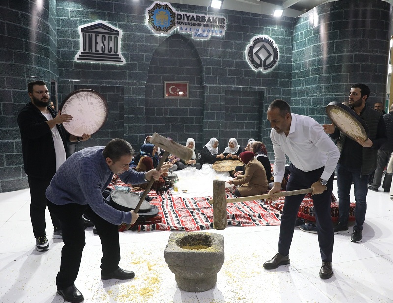 Diyarbakır'da 'Mirkut' geleneği: Mîrkût bînîn Viyalî