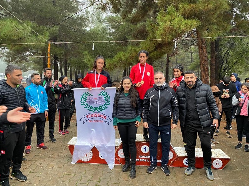 Yenişehir Atletizm U16'da yarı finalde!
