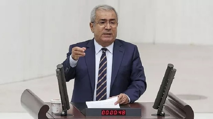 Meclis’te Kürtçe konuşurken mikrofonu kapatılan Taşçıer’den açıklama
