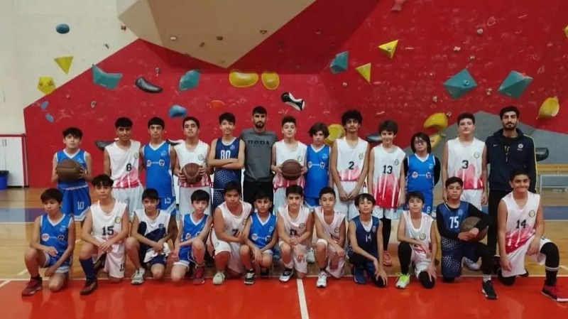 Bağlar Belediyespor’un genç basketbolcuları rekorlarla şampiyon