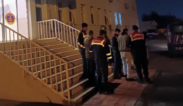 Diyarbakır'da kurumlara dadanan hırsızlık şüphelileri tutuklandı