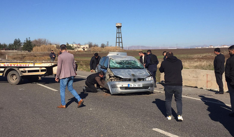 Diyarbakır'da otomobil takla attı: Bir ölü