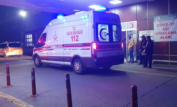 Diyarbakır’da damdan düşen 3 yaşındaki çocuk yaralandı