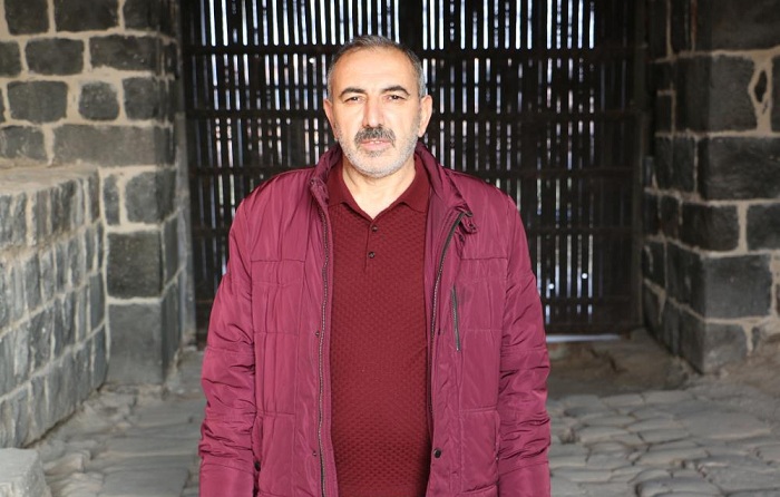 Diyarbakır’da 1700 yıllık taş döşemeleri gün yüzüne çıktı