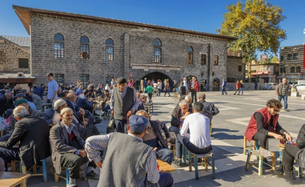 Veysi Ülgen yazdı. Belki de bu kenti gökyüzünde gördüğü gibi sevmelidir