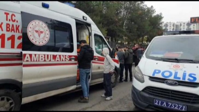Diyarbakır’da gençlerin kavgasında 2 kişi yaralandı