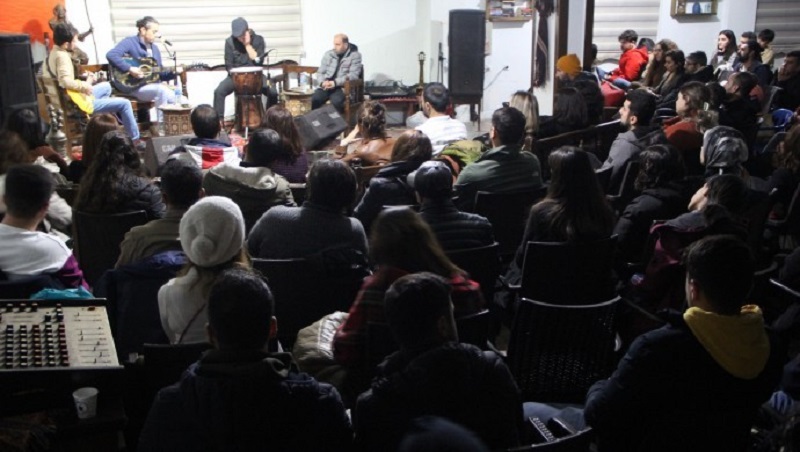 Kasım Taşdoğan'ın Diyarbakır'daki halk konserine ilgi
